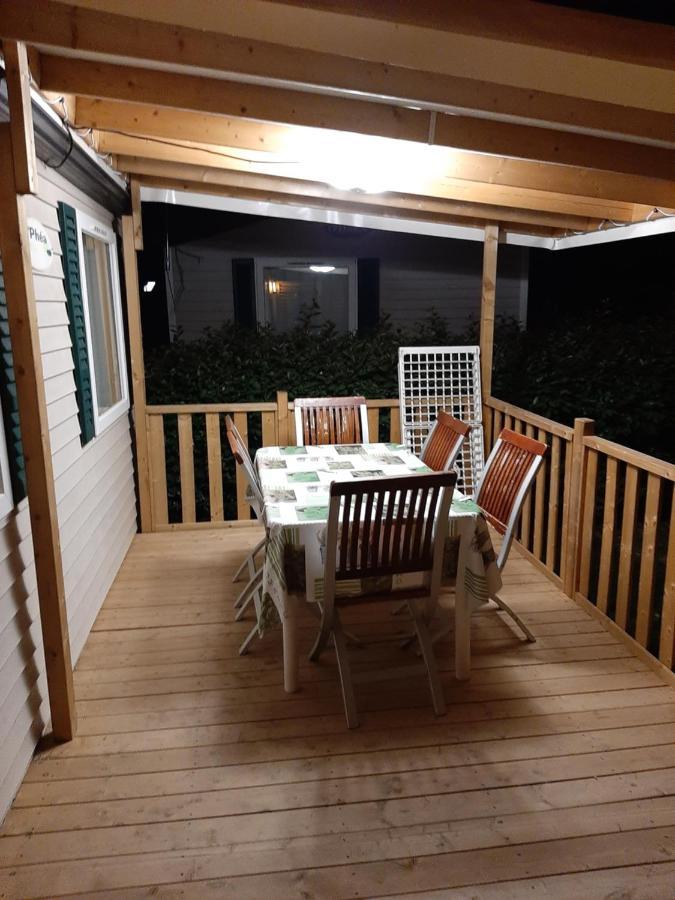 Mobile Home Entierement Equipe La Roque-d'Antheron Exterior foto